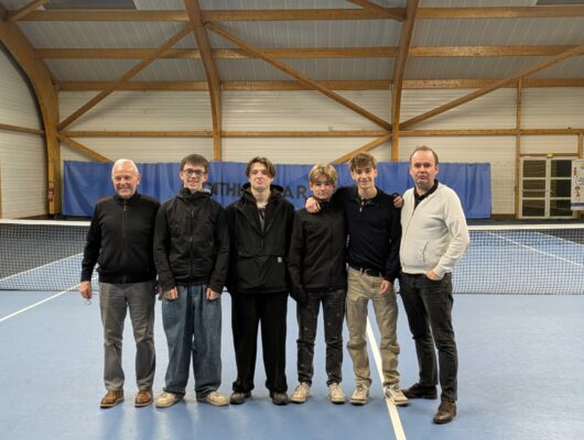 Thumbnail for the post titled: Nos champions à l’honneur au CET !